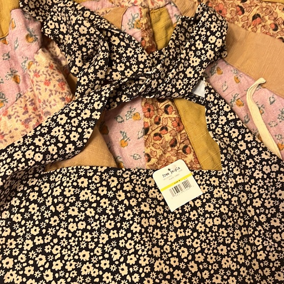 Free People Floral Thong Bodysuit black size M NWT - Picture 2 of 4